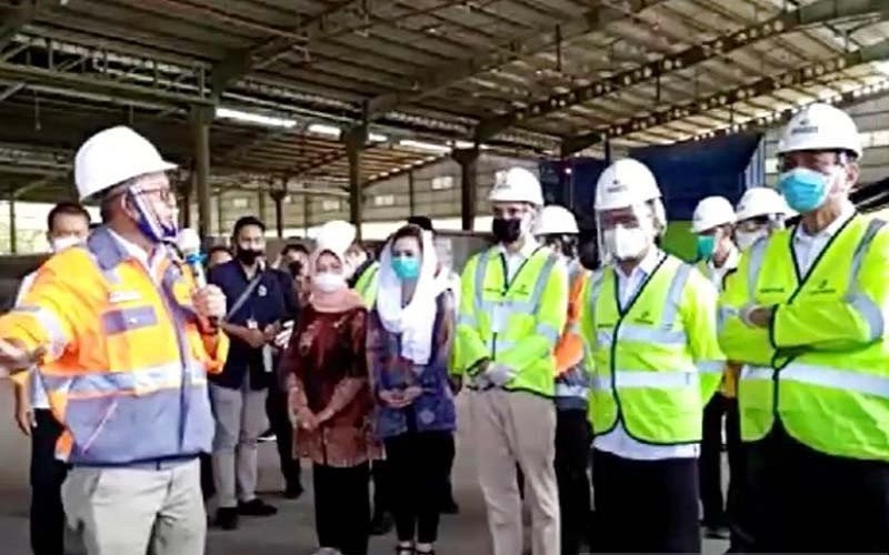 Resmikan Fasilitas RDF di TPST Cilacap, Luhut: 28.000 Ton Sampah per Hari Bisa Selesai