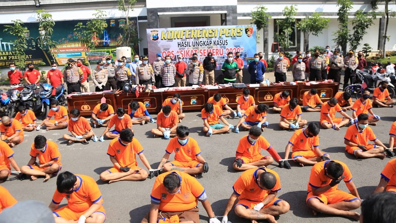 Ratusan Penjahat Jalanan di Surabaya Ditangkap selama Operasi Sikat Semeru
