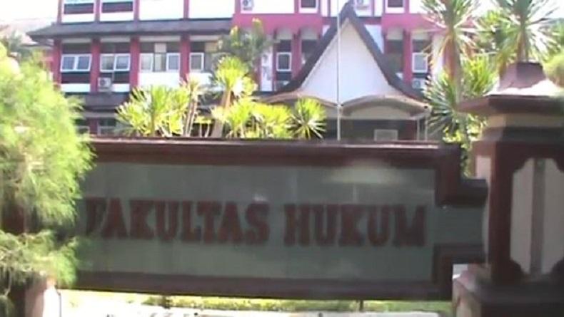 title Oknum Dosen yang Diduga Cabuli Mahasiswi di Mataram Diskorsing 5 Tahun Oknum Dosen yang Diduga Cabuli Mahasiswi di Mataram Diskorsing 5 Tahun