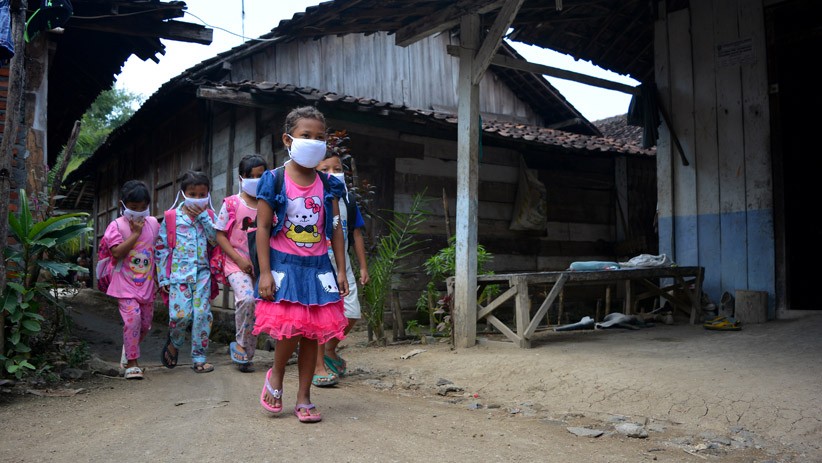 Tidak Ada Jaringan Internet Jadi Kendala Pelajar di Daerah Pelosok - Bagian 3