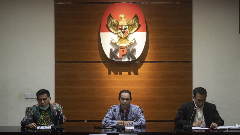 Terlibat Kasus Suap, 11 Mantan Anggota DPRD Sumut Kompak Pakai Rompi Tahanan KPK - Bagian 2