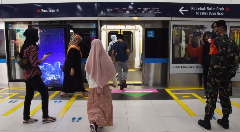 Jumlah Penumpang MRT Jakarta Meningkat sejak Harga BBM Naik