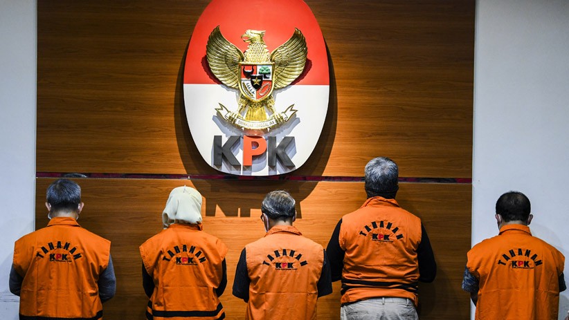 KPK Tahan 5 Tersangka Kasus Korupsi Proyek Fiktif Waskita Karya - Bagian 2