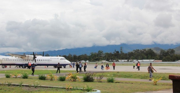 Banyak Penumpang Carrier Covid, Bupati Jayawijaya Bakal Tutup Bandara Wamena