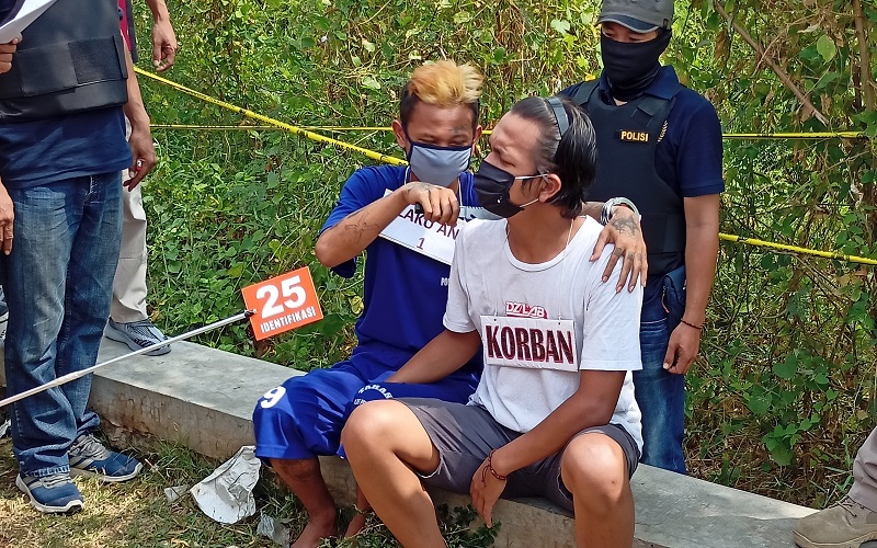 Reka Ulang Pembunuhan ABG di Pekalongan, Pelaku Sempat Buang Air sebelum Habisi Korban