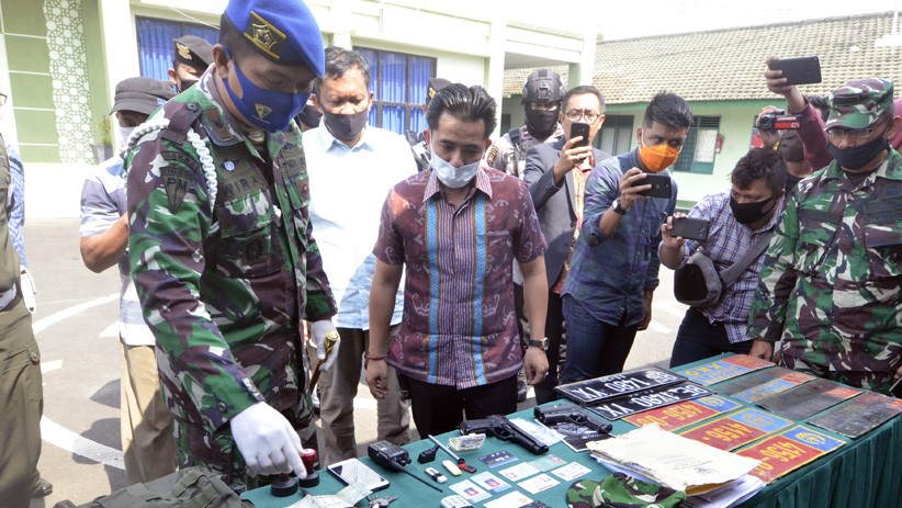 Letkol TNI Gadungan Ditangkap, Mobil Dinas Palsu Disita - Bagian 1