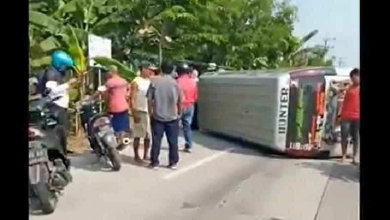 Kecelakaan Mobil dan Motor di Bojonegoro, 2 Orang Terpental dan Tewas