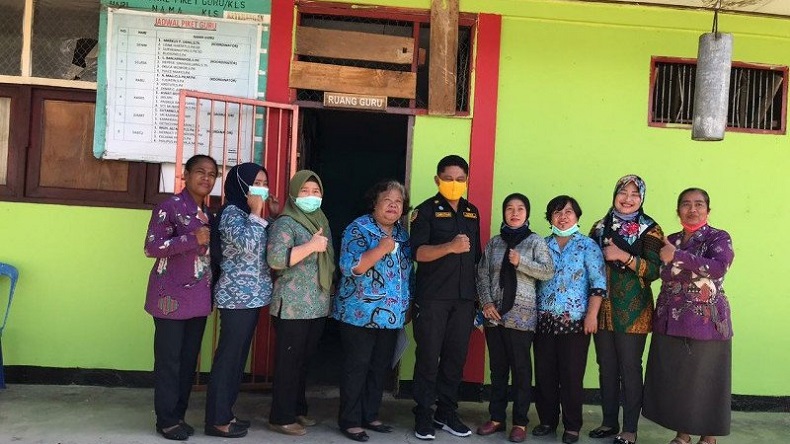 Sekolah di Papua Terapkan Belajar Tatap Muka, Siswa Bergantian Hadir
