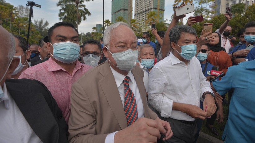 Skandal Korupsi, Mantan Perdana Menteri Malaysia Najib Razak Diputus Bersalah - Bagian 1