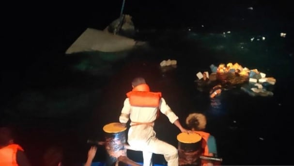 KLM Bukit Rahmat Tenggelam di Perairan Taliabu Sulteng, 30 Penumpang Selamat