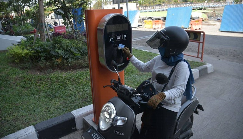 title Parkir Kebun Binatang Surabaya Dialihkan ke TIJ, Pengunjung Harus Bayar dengan e-Money Parkir Kebun Binatang Surabaya Dialihkan ke TIJ, Pengunjung Harus Bayar dengan e-Money