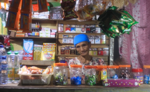 Nabung 15 Tahun, Nenek Penyapu Jalan di Kukar Beli Hewan Kurban Sapi dan Kambing