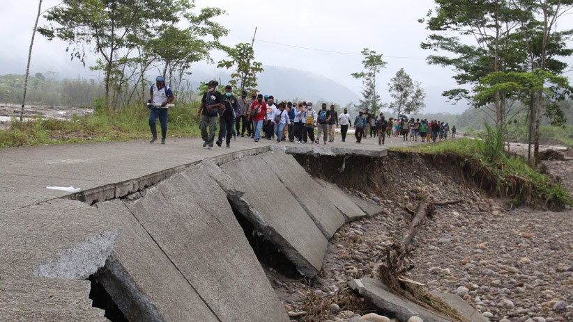 Jalan Trans Papua Putus, 800 Kepala Keluarga di Mimika Terisolasi - Bagian 1