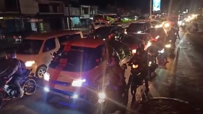 Puncak Arus Mudik Idul Adha, Jalur Pantura Cirebon Dipadati Ribuan Kendaraan