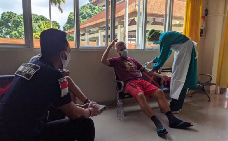 Mengamuk di Rumah Detensi, Bule Rumania Dikirim ke Rumah Sakit Jiwa Bangli