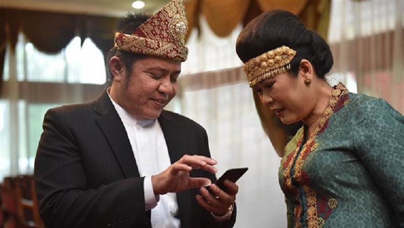 Internet Desa Inisiasi Herman Deru Jadi Solusi Warga Sumsel di Masa Pandemi Covid-19