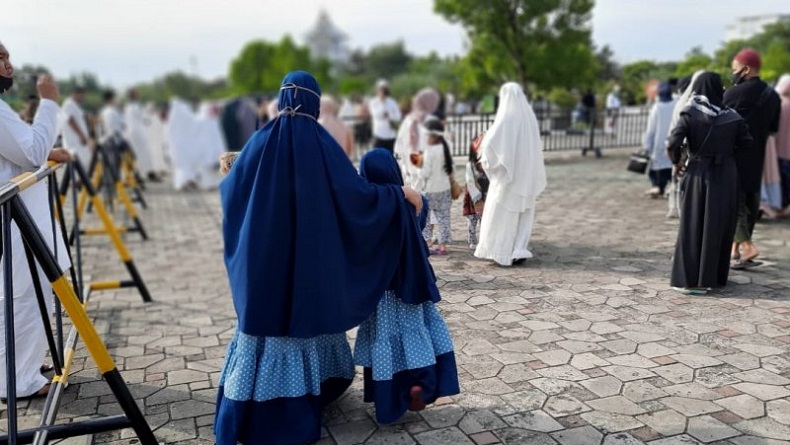 Hindari Penularan Covid-19, Jemaah Masjid Raya Pekanbaru Dilarang Bersalaman