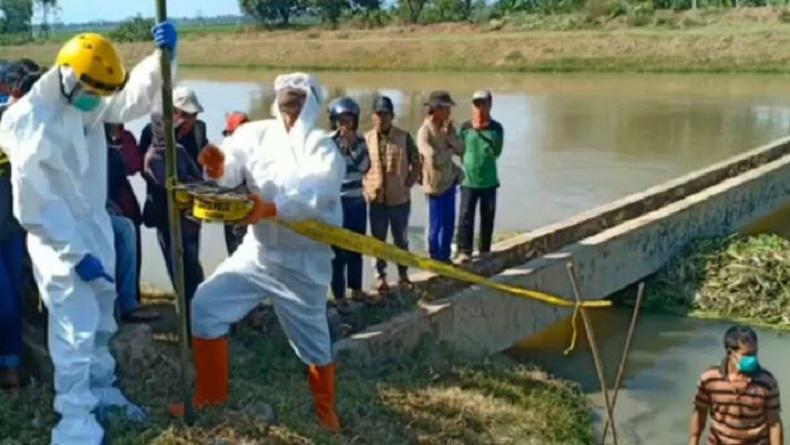 Mayat dengan Luka Tusukan di Sungai Tarung Timur Subang Ternyata Bos Roti di Bekasi