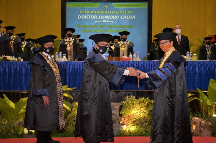  Terima Gelar Doktor HC dari UNY, Kepala BKKBN Hasto Wardoyo: Itu Spirit Bela-Beli Kulonprogo 