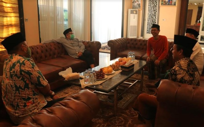 Sowan ke Mbah Dim, Gus Ami: PKB Solid Dukung Ustaz Ali di Pilkada Kendal