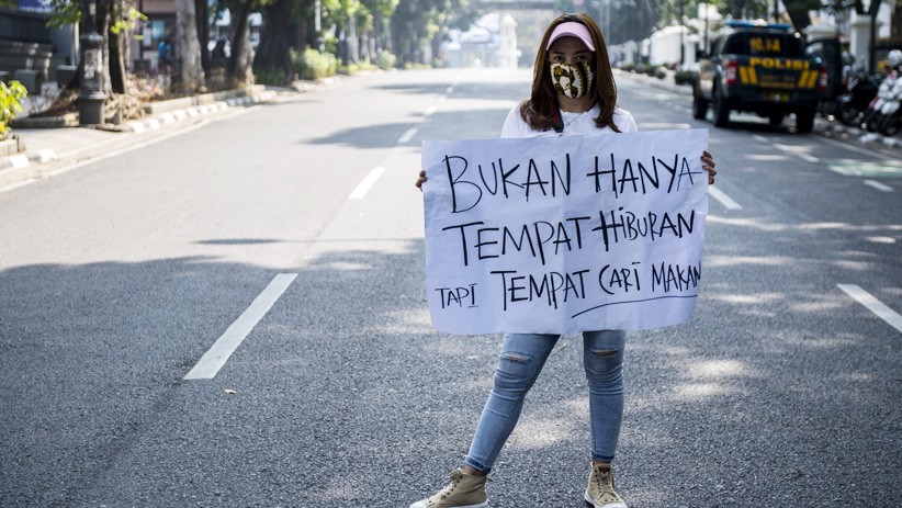 Ratusan Pekerja Desak Pemkot Bandung Buka Tempat Hiburan Malam - Bagian 1