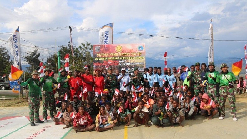 Sambut HUT RI ke-75, Warga di Jayawijaya Lomba Voli Lawan Prajurit TNI