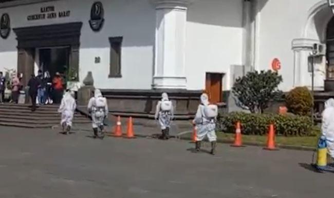 32 ASN Positif Covid, Gedung Sate Bandung Lockdown,  Kehadiran Pegawai Dibatasi 25 Persen