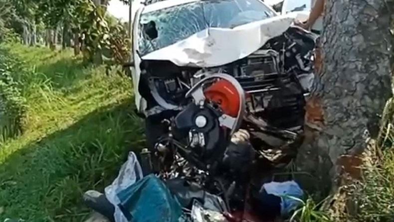 Minibus Tabrak Sepeda Motor di Jember, 1 Tewas di Lokasi Kejadian