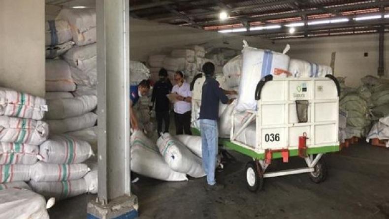 9,2 Ton Bantuan Logistik BNPB untuk Korban Banjir Bandang Bolsel Tiba di Manado