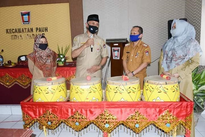 Pelayanan Adminduk Gratis, Wali Kota Padang Ingatkan Warga Tak Pakai Calo 