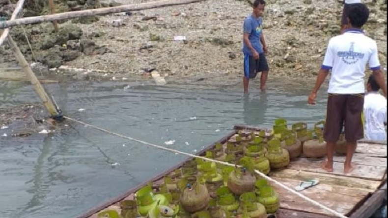 Jalan di Bolsel Terputus, Pertamina Distribusikan BBM lewat Jalur Alternatif