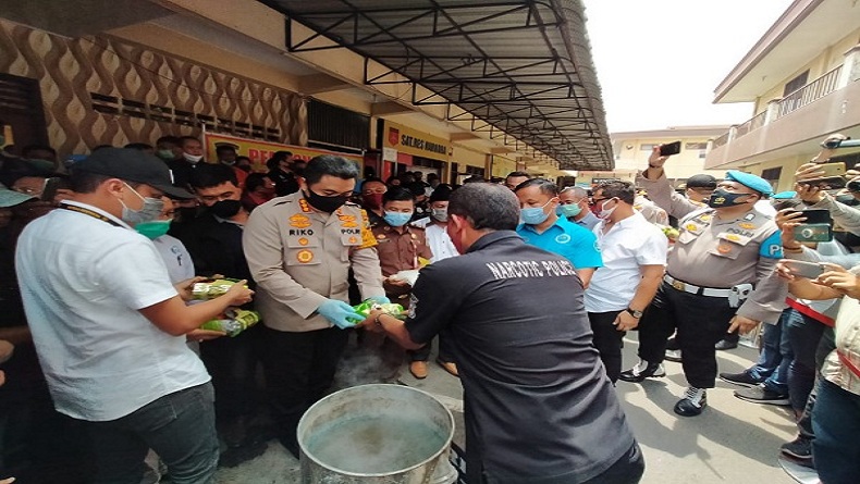 Polrestabes Medan Rebus 67 Kg Sabu dan 10 Ribu Pil Ekstasi