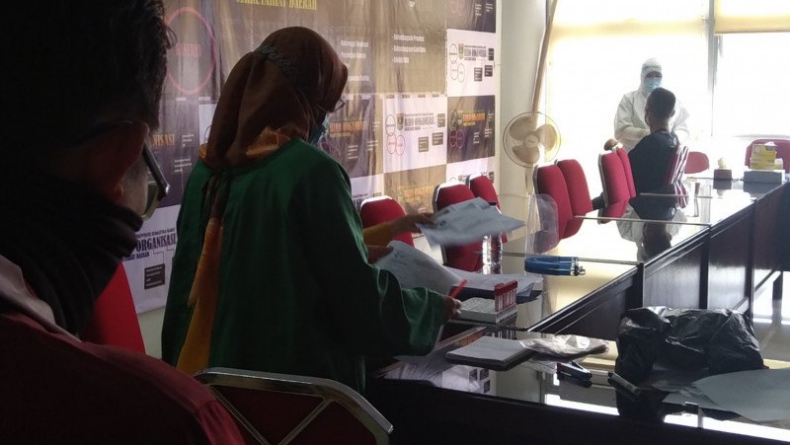 Ada ASN Positif Covid-19 saat Liputan, Wartawan di Pemprov Sumbar Dites Swab