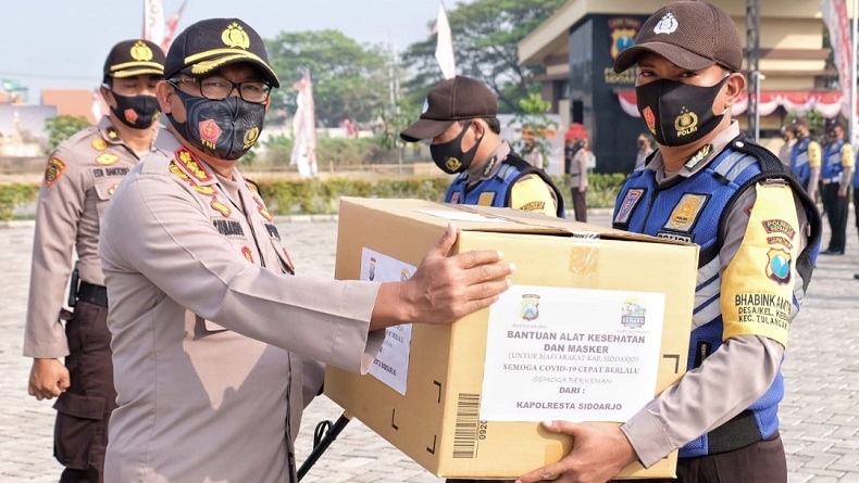 title Polresta Sidoarjo Salurkan Bantuan Sembako dan Alat Kesehatan dari Kapolri Polresta Sidoarjo Salurkan Bantuan Sembako dan Alat Kesehatan dari Kapolri