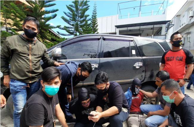 Polda Kalsel Tangkap 2 Pelaku yang Bawa Sabu Ratusan Kilogram