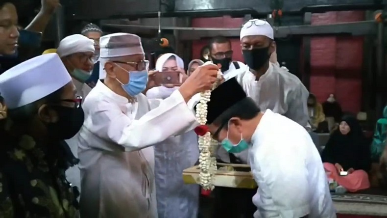 Raden Rahardjo Djali Kukuhkan Diri Jadi Pejabat Sementara Sultan Kasepuhan Cirebon