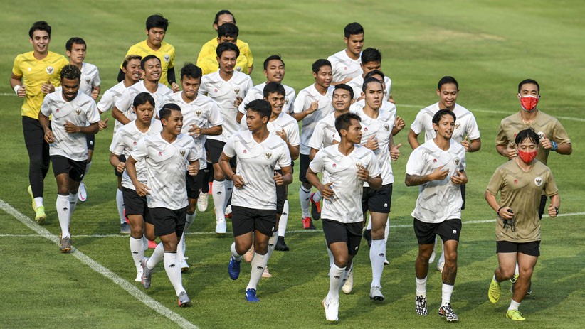 Melihat Timnas U-19 dan Senior Latihan Perdana Bersama di Stadion Madya GBK - Bagian 2