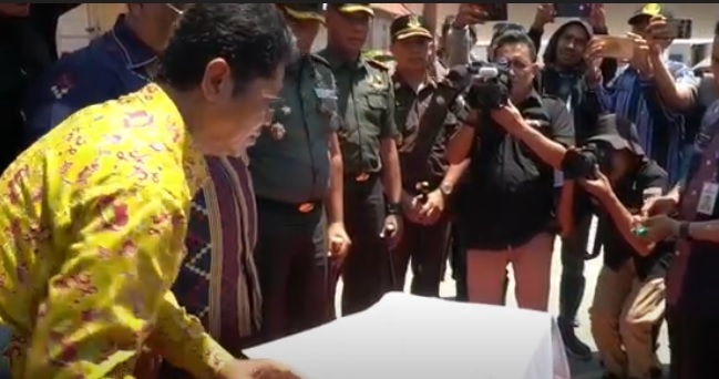 Positif Covid-19, Bupati Buton La Bakry Jalani Isolasi Mandiri di Rumah