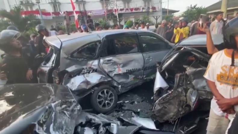 Pengemudi Pajero Sport yang Tabrak 6 Mobil di Padang Ternyata Anggota Polisi
