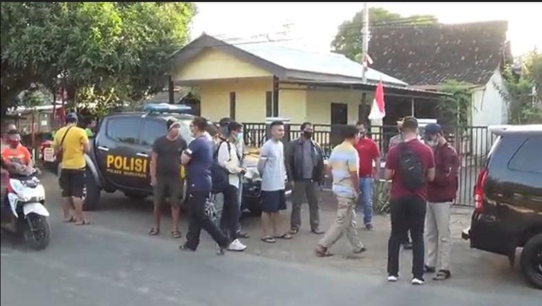 Berebut Bendera, Sekelompok Pesilat di Situbondo Bentrok dengan Warga