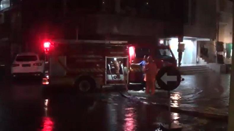 Hujan Deras 1 Jam, Kawasan di Surabaya Ini Terendam Banjir