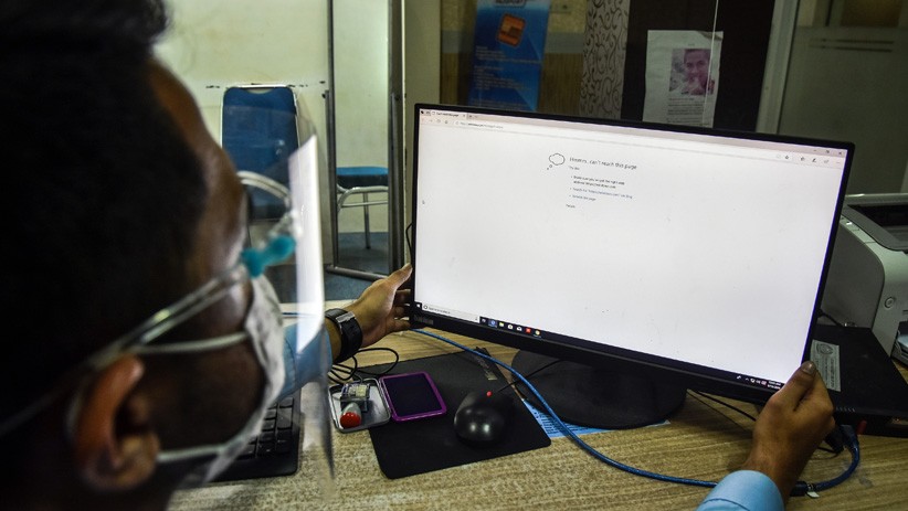 Aktivitas Kantor Imigrasi Pekanbaru Lumpuh karena Gangguan Jaringan Internet - Bagian 2