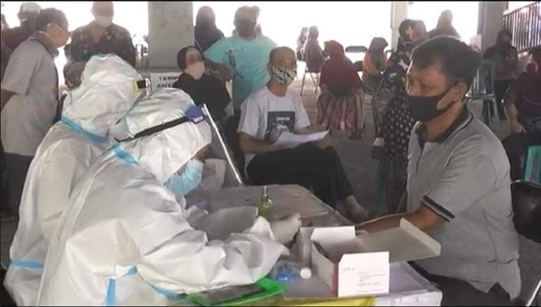 Ratusan Warga Ambon yang Langgar Prokes Dites Cepat, Puluhan Reaktif