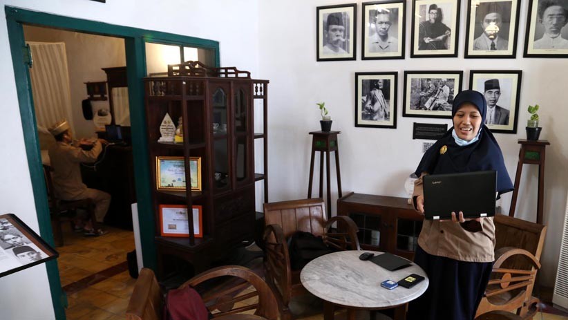 Mengajar secara Online, Guru SD Live dari Rumah HOS Tjokroaminoto - Bagian 3