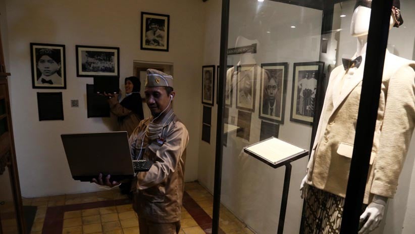 Mengajar secara Online, Guru SD Live dari Rumah HOS Tjokroaminoto - Bagian 2