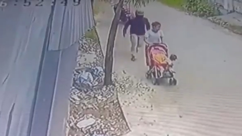 Baby Sitter di Padang Jadi Korban Begal Payudara, Aksi Pelaku Terekam CCTV