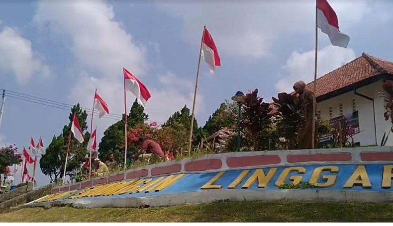 Jelang HUT RI, Ribuan Bendera Merah Putih Tertancap di Gedung Perundingan Linggarjati