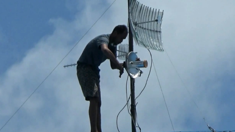Inspiratif, Warga Desa di Kalteng Sulap Wajan Jadi Alat Penerima Sinyal Internet