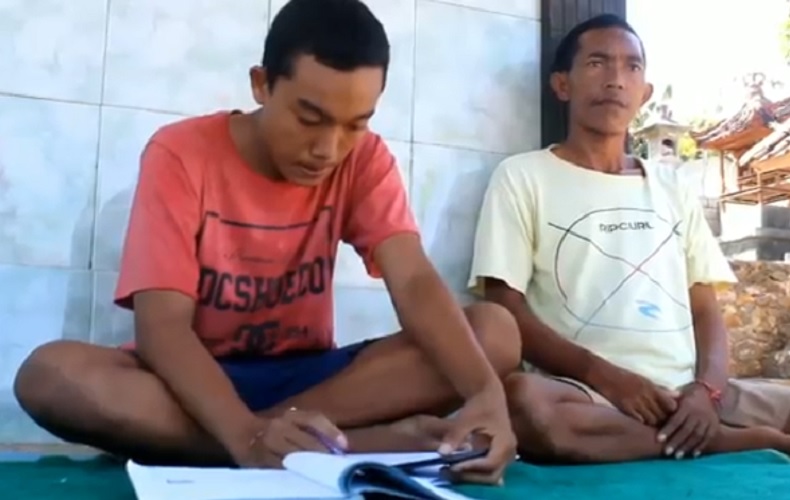 Ayah Stroke, Pelajar di Bali Jadi Buruh Angkut Demi Penuhi Kebutuhan Keluarga