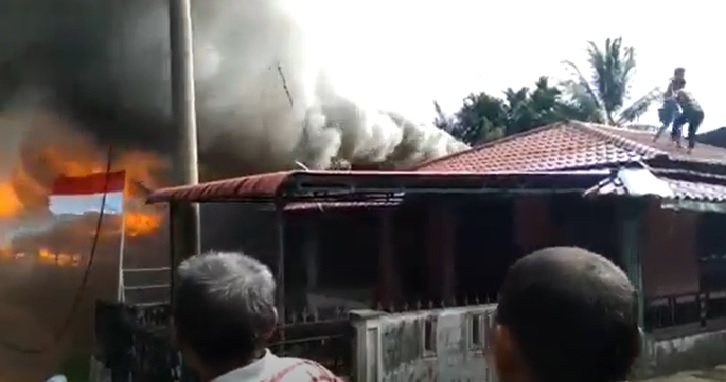 Diduga Kompor Gas Meledak, 19 Rumah di Subulussalam Aceh Ludes Terbakar
